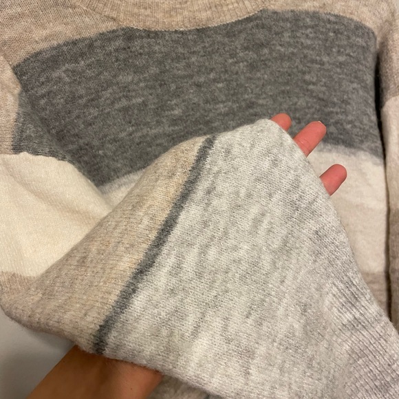 H&M Sweater Oversized - Picture 3 of 4